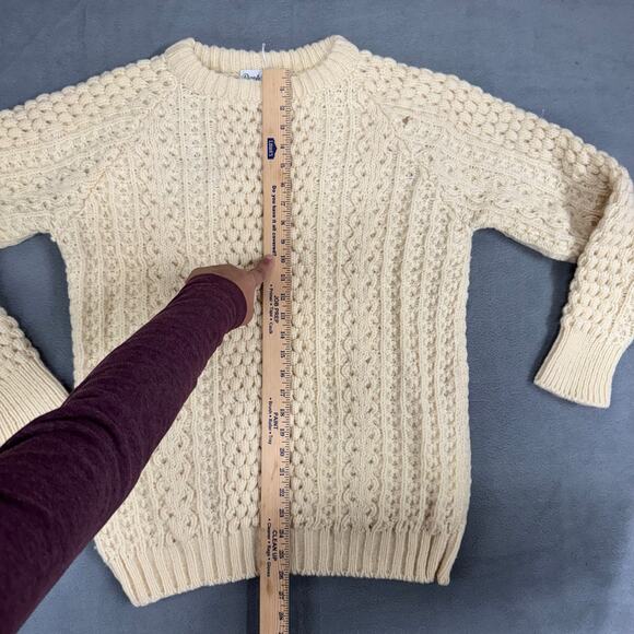 Purple Heather Handknit Ireland Wool CableKnit Sweater Crewneck Cream L Flaw - Picture 6 of 7